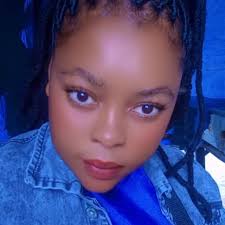 5 Rules That Got Me Through My 100lb Weight Loss Journey: • Walk daily. •  Eat high-protein meals. • Sleep before 10. • Move every day (even if just a  walk) •