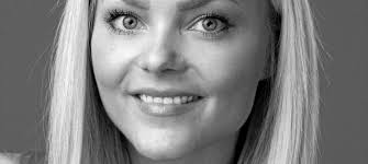 Les alt om: caroline berg