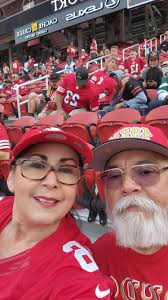 I'm Cuban, I have been in this great country for 8 years!. I knew nothing  about football, I didn't understand it😔. I met someone 🙂who taught me to  love football,🏈 he taught