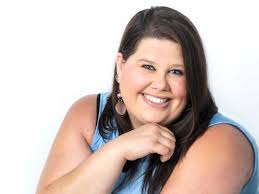 Amanda Thornhill's Instagram, Twitter & Facebook