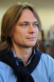 Daniel Corrigan, SIMON MILLER Jake Sargent, SIMON MILLER