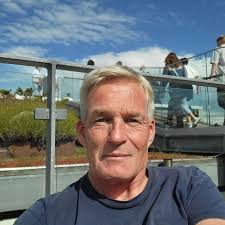 How many touches will it take you to get the shirt on?