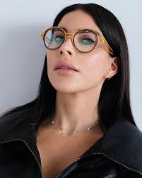 Struktur Eyewear: A Fusion of Elegance and Strength