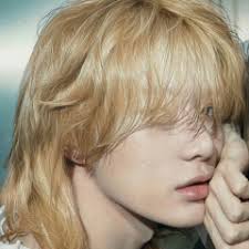 Listen to POW (파우) 'Dazzling' by BEOMGYU'S WIFE in Daily Drops( sorry for  not posting) (school) playlist online for free