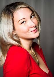 Cassandra Craven's Instagram, Twitter & Facebook