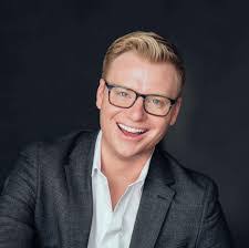 Steven Burbage's Instagram, Twitter & Facebook