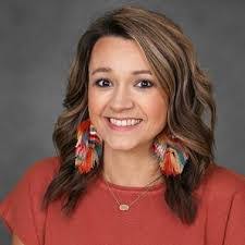 Tami Cross's Instagram, Twitter & Facebook