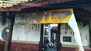 Kebakaran Melanda Kelenteng Tay Kak Sie Semarang, 1 Orang Tewas