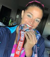 Atleta elite Kyra Hoevertsz ta logra medaya historico na China, pero un  medaya cu no a bini di awe pa mañan