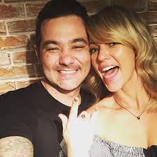 Paolla Oliveira parabeniza o irmão com fotos raras: "Coração de ouro"