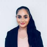 Claudia Burrola's Instagram, Twitter & Facebook