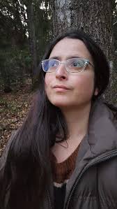 Hey beautiful souls! I am searching for an alternative idea of living, and  wondered if I'd find here my solution