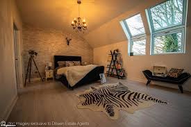 Lowest price of the summer season! Scarlett Moffatt Sells Her Five Bedroom Home For 400k One Week After Putting It On The Market Readsector Female