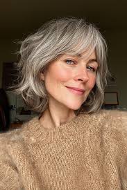 27 Trendy Latest Short Haircuts for Women Over 40 2025