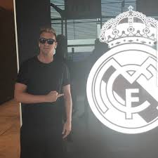 €200th.* apr 3, 1984 in buenos aires, argentina. Ex Barca Akteur Maxi Lopez Zeigt Real Den Stinkefinger Real Total