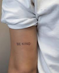 Minimal Inspiration Inkstinct Inkstinct Inspiration Liontattoo Minimal Tattoogirlmod In 2020 Tattoo Schriftzuge Ideen Tattoo Ideen Klein Filigrane Tattoos