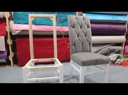 If you haven't already, remove each piece from the chair as much as possible. Ø§ØªØ¹Ù„Ù… Ø§Ø³Ù‡Ù„ Ø·Ø±ÙŠÙ‚Ù‡ Ù„ØªÙ†Ø¬ÙŠØ¯ ÙƒØ±Ø³ÙŠ Ø§Ù„Ø³ÙØ±Ù‡ Ù…Ù† Ø§Ù„Ø¨Ø¯Ø§ÙŠÙ‡ Ù„Ù„ØªØ´Ø·ÙŠØ¨ Ø§Ù„Ù†Ù‡Ø§Ø¦ÙŠ Youtube Dining Chairs Diy Diy Tufted Ottoman Reupholster Furniture