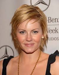 This is one of the flattering hairstyles for long faces. Short Hairstyles For Long Faces