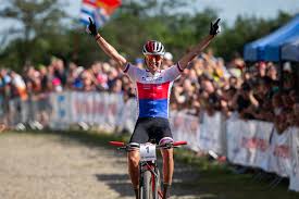 Zdálo se, že si ondřej cink jede na olympijských hrách v tokiu pro bronz. Cink Pred Obhajobou Fyzioterapie Stafeta A Dobry Obed We Love Cycling Ceska Republika