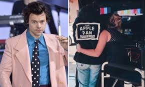 Wilde has a key supporting role onscreen. Don T Worry Darling Wrap Filming As Harry Styles Florence Pugh Give Gifts To The Crew Capital