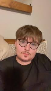 Lindsey Wickham's Instagram, Twitter & Facebook