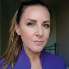 Amanda Buxton's Instagram, Twitter & Facebook