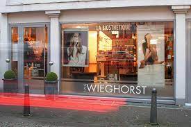 Find over 100+ of the best free beauty salon images. Ihr Friseur In Bielefeld Hans Wieghorst Hair Beauty