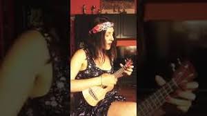 (forse mi ascoltava anche la nostra sulla pagina di ukulele boogaloo troverete dei testi delle canzoni di natale con le illustrazioni di come premere gli accordi su ukulele, e molti. La Canzone Del Sole Con Ukulele Giada Bastianelli Youtube