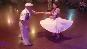 Dance Modern Talking Nhạc Khiêu Vũ Cha Cha Cha Band Odessa Delfin Pozhilaya Para Klassno I Ozorno Tancuet Prom Dresses Dance Formal Dresses