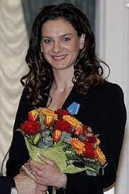 Как ей удалось добиться таких результатов? Isinbaeva Elena Gadzhievna Vikipediya