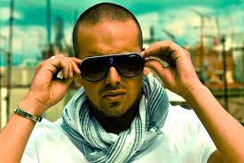 Want to see raf camora in concert? Wir Lassen Einfach Beats Laufen Und Schreiben Die Ganze Nacht Durch Raf Camora Im Interview