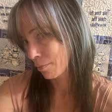 How to keep hands dry while coloring hair?