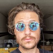 Darin C. Brown (@DarinCBrown)