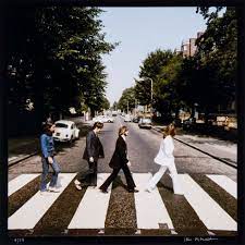 Hundreds of beatles' fans flock to abbey road to mark 45 years since the beatles' were photographed on the crossing.it's been 45 years since the beatles were. Die Geschichten Hinter Dem Beruhmtesten Plattencover Der Welt Tageswoche
