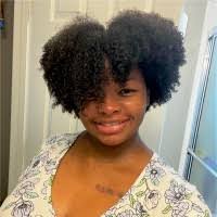 Elsa Carr's Instagram, Twitter & Facebook