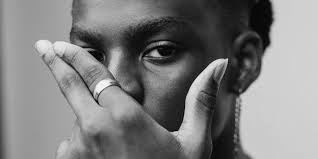 Oferujemy pilarki formatowe, tarczowe, poprzeczne, optymalizerki oraz pilarki na specjale zamówienia. Listen To Rema S New Song Ginger Me Pitchfork