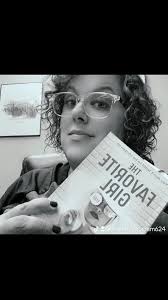 Look Closer or The favorite girl for my next read?!