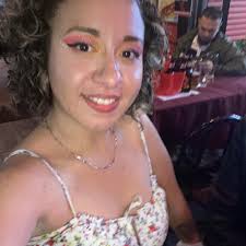 🏫 Vuelven las clases, nuevas asignaturas, nuevos amigos... y nuevo  uniforme. #QuieroEstrenar encontrarás el look perfecto para el nuevo  curso.📕👩‍🏫 📌 También podés comprar en tiendasekono.com 📌Aprovechá  también tus compras con Credi