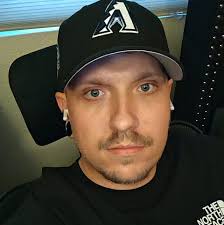 I'm looking for a job that hire ex felons in phoenix any help from anyone