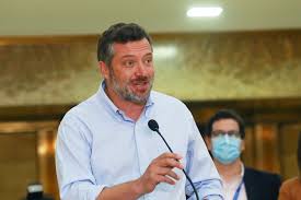 En 2007, sichel se casó con la periodista bárbara encina con quien tiene 3 hijos. Me Habria Encantado Estar Mas Sichel Descarta Uso De Cargos Como Plataformas Electorales Nacional Biobiochile