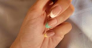 Une envie de teintes douces légères et avec un large choix de couleurs toutes plus éclatantes les unes que les autres, adoptez sans plus attendre le vernis gel uv pastel, à petit prix. French Manucure Pastel La Tendance De 2020 Blog Meanail Paris