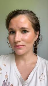 Looking for some advice please!! Every time I use the Charlotte tilbury  contour wand it ends up looking really patchy, I've tried blending the  product with a few different brushes/beauty blender but