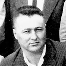 Identifying People in Mobster Photos