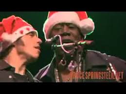 Is it true that santa claus is coming to town? Springsteen Santa Claus Is Coming To Town Live Video Dailymotion