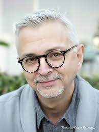 Mark Perry's Instagram, Twitter & Facebook