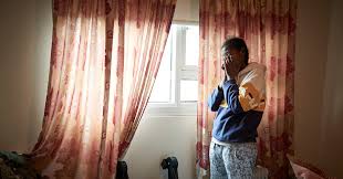 Interact with the objects inside the room to find a way out. A Police Swarm Frantic Calls Then 3 000 People Locked Inside News Chant Usa