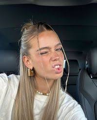 paula noack (ichsagsdir)