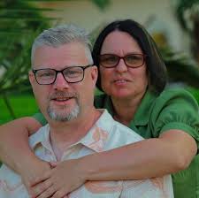 Can I mirror my iPad to a separate display without sending audio?