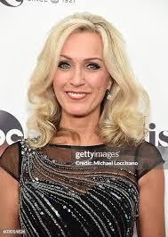 Dorothy Benham's Instagram, Twitter & Facebook