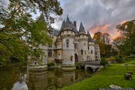 Castle luxury house plans manors small earthbag natural building blog european flair mini looks like chatham design group power boldt plan gothic architecture cau and storybook cottage hobbit. 5 Castles For Sale You Could Buy Right Now Huffpost Life
